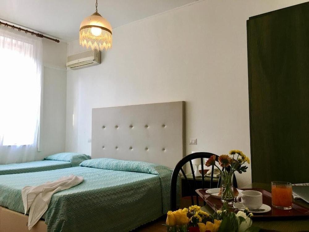 38 Aira Hotels ปาแลร์โม ภายนอก รูปภาพ